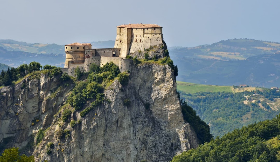 San Leo, Municipality of Italian roots